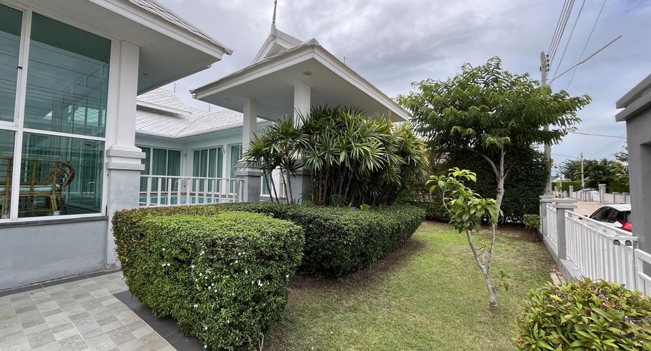 For rent 3 bedrooms villa in Hua Hin, Prachuap Khiri Khan