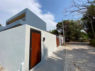 Villa zum Kauf mit 5 Zimmer in Mueang Phuket, Phuket