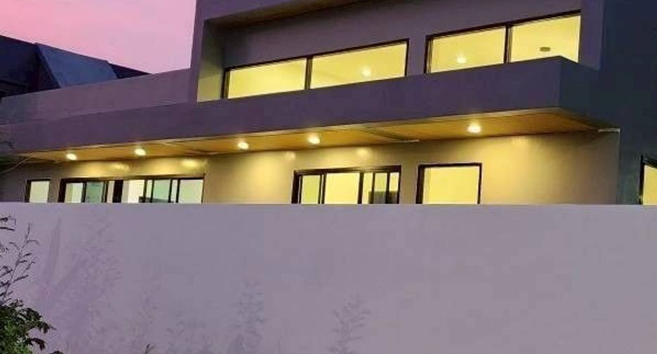Villa zum Kauf mit 5 Zimmer in Mueang Phuket, Phuket