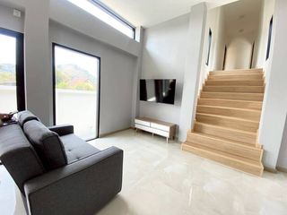 Villa zum Kauf mit 5 Zimmer in Mueang Phuket, Phuket