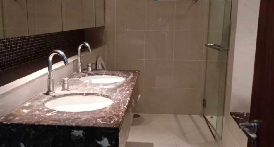 For rent 3 bedrooms condo in Khlong Toei, Bangkok