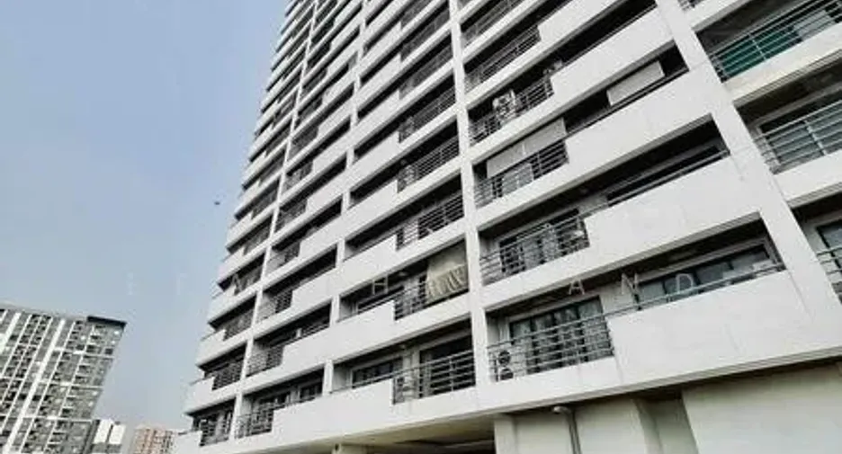 For sale 2 bedrooms condo in Bang Phlat, Bangkok