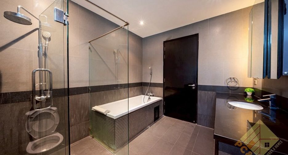 For rent 5 bedrooms house in Jomtien, Pattaya