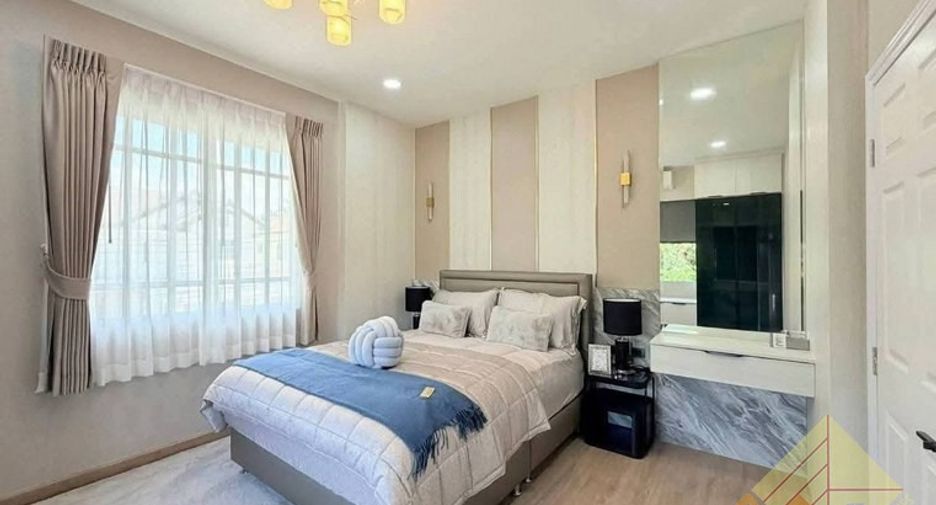 For sale 4 bedrooms house in Bang Lamung, Chonburi