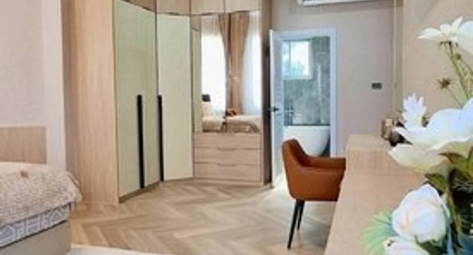 For sale 4 bedrooms house in Bang Lamung, Chonburi