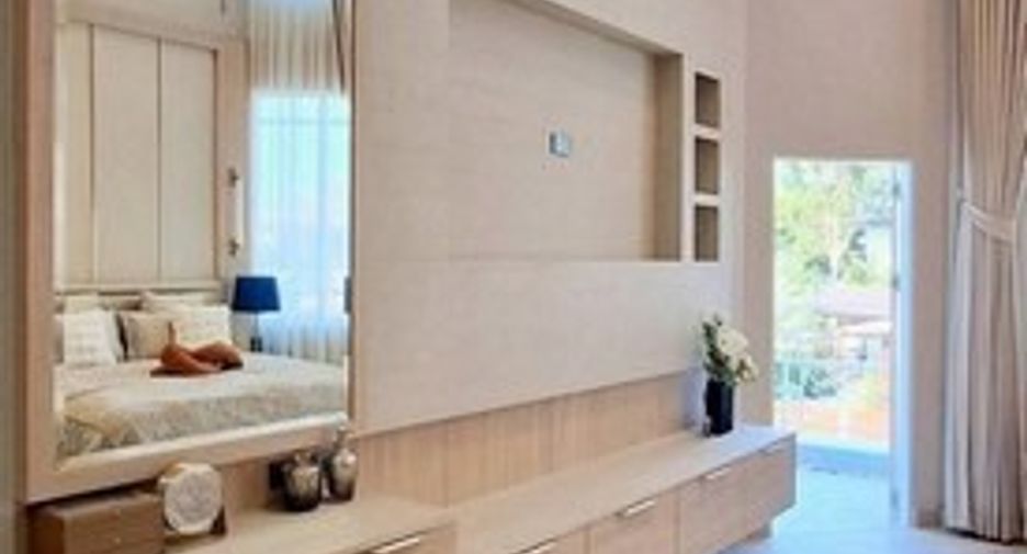 For sale 4 bedrooms house in Bang Lamung, Chonburi