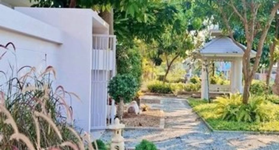 For sale 4 bedrooms house in Bang Lamung, Chonburi