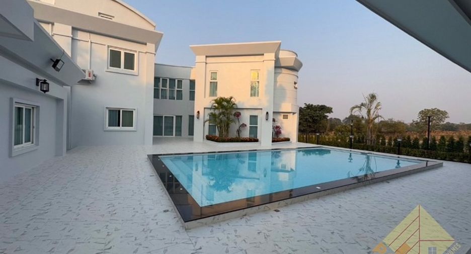 For rent and for sale 5 bedrooms house in East Pattaya, Pattaya