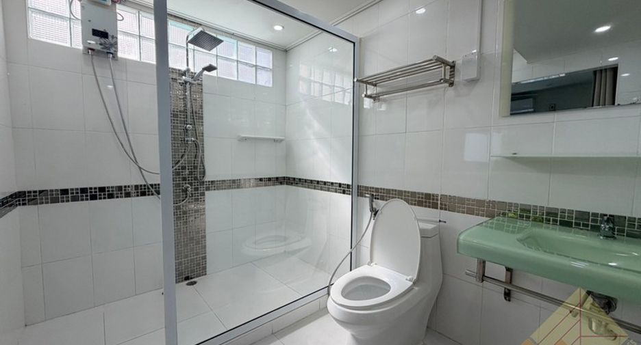 For rent 6 bedrooms house in Bang Lamung, Chonburi