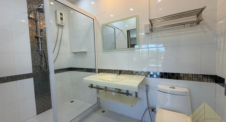 For rent 6 bedrooms house in Bang Lamung, Chonburi