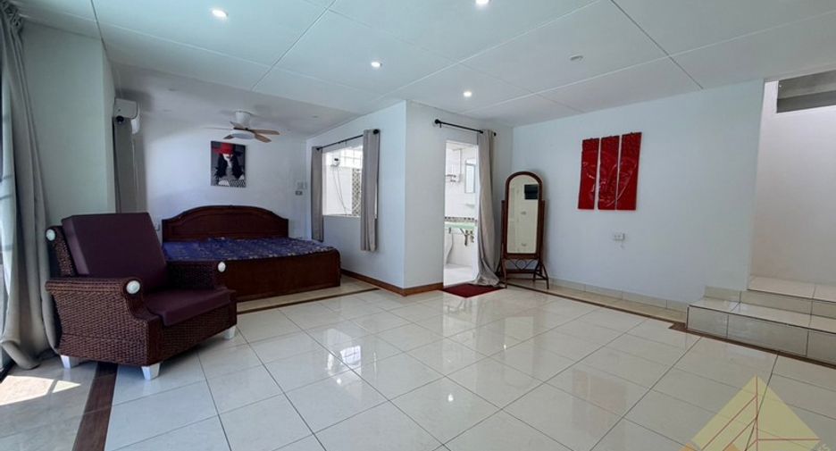 For rent 6 bedrooms house in Bang Lamung, Chonburi
