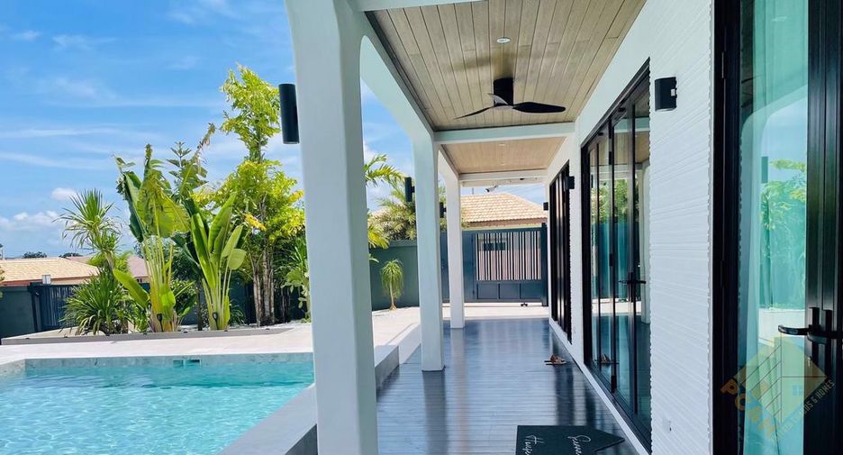 For rent 4 bedrooms house in Huay Yai, Pattaya