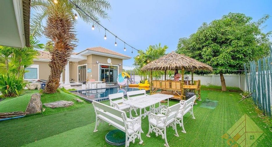 For rent 3 bedrooms house in Huay Yai, Pattaya