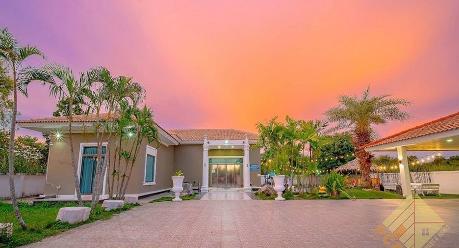 For rent 3 bedrooms house in Huay Yai, Pattaya