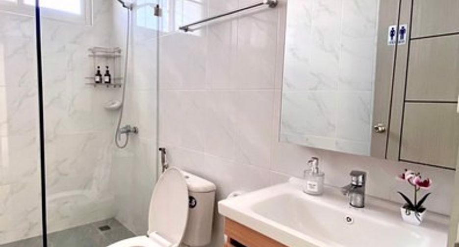 For rent and for sale 3 bedrooms house in Bang Lamung, Chonburi