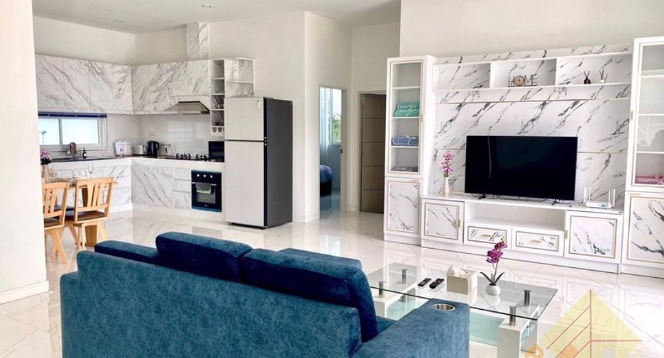 For rent and for sale 3 bedrooms house in Bang Lamung, Chonburi