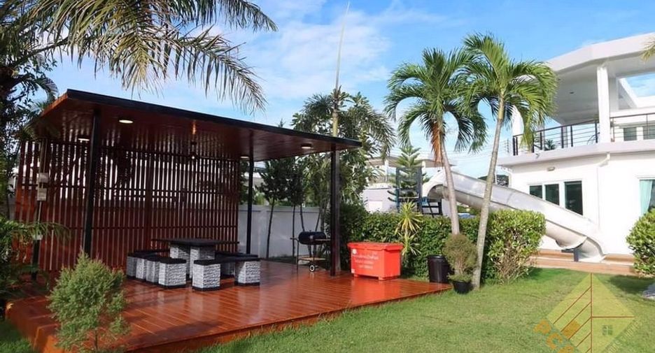 À vendre et à louer 4 chambres maison à Sattahip, Chonburi