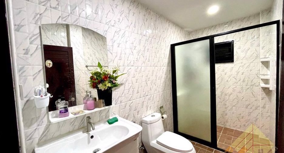 For rent 4 bedrooms house in Bang Lamung, Chonburi