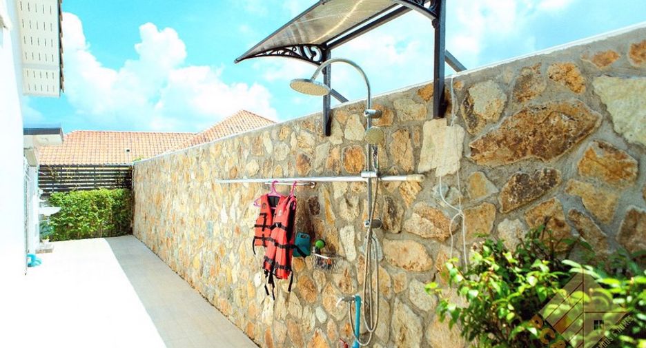 For rent 4 bedrooms house in Bang Lamung, Chonburi