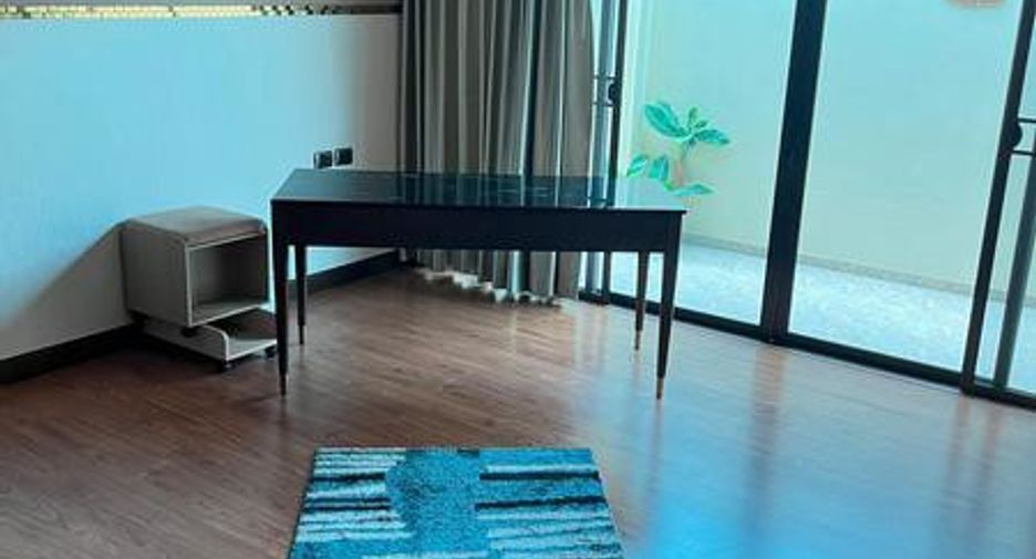 À louer et à vendre 3 chambres maison à Sattahip, Chonburi