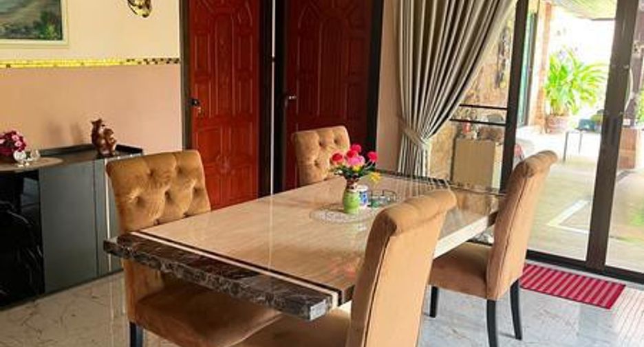 À louer et à vendre 3 chambres maison à Sattahip, Chonburi