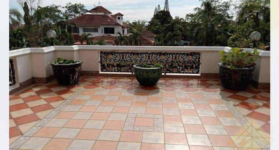 Haus zur Miete und zum Kauf mit 5 Zimmer in East Pattaya, Pattaya