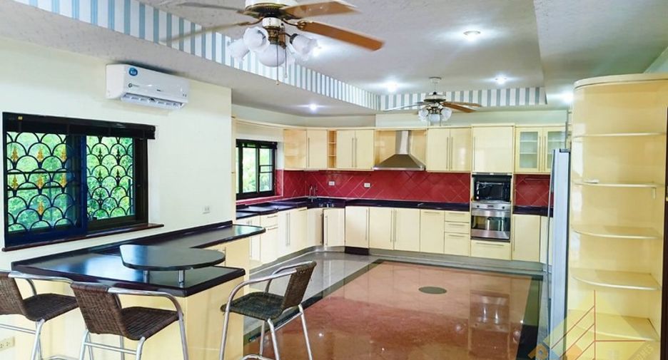 Haus zur Miete und zum Kauf mit 5 Zimmer in East Pattaya, Pattaya