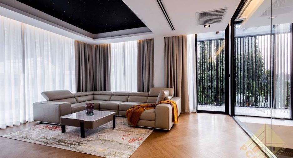 For rent 5 bedrooms house in Jomtien, Pattaya