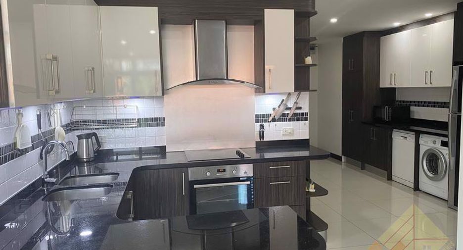 For sale 2 bedrooms condo in Pratumnak, Pattaya