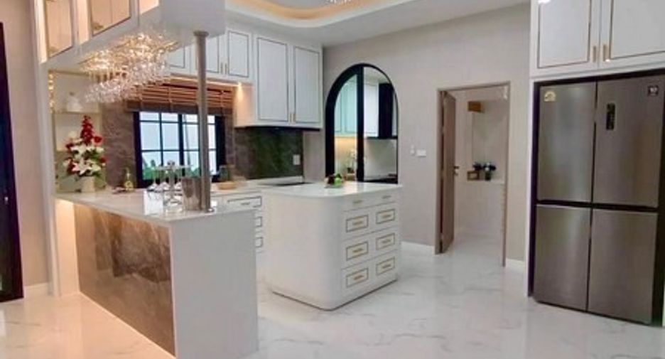 À vendre 4 chambres maison à East Pattaya, Pattaya