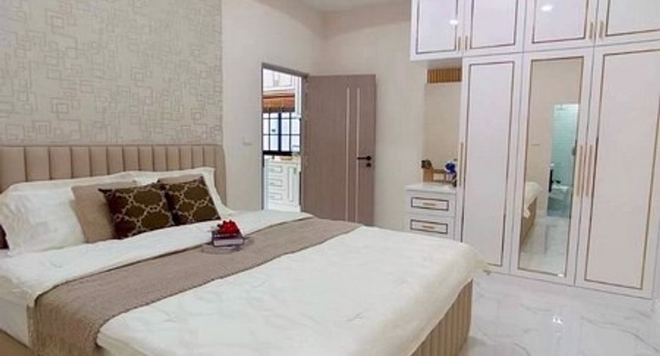 À vendre 4 chambres maison à East Pattaya, Pattaya