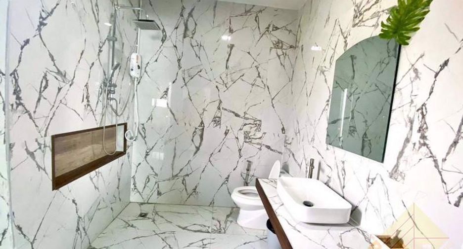 For sale 5 ベッドルーム condo in East Pattaya, Pattaya