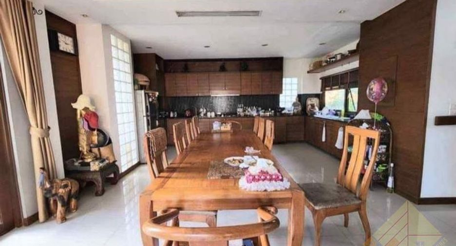 出售 和 出租 6 卧室 独立屋 在 Bang Lamung, Chon Buri