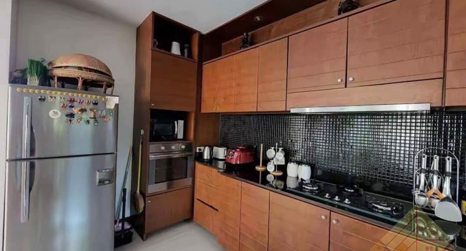 出售 和 出租 6 卧室 独立屋 在 Bang Lamung, Chon Buri