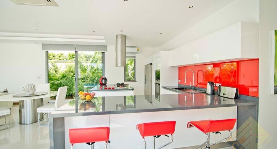 For rent and for sale 4 bedrooms house in East Pattaya, Pattaya
