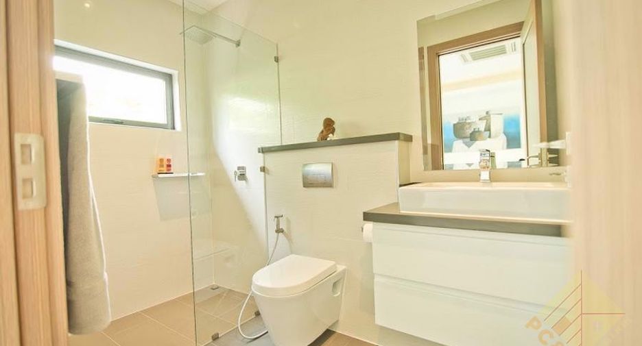 For rent and for sale 4 bedrooms house in East Pattaya, Pattaya