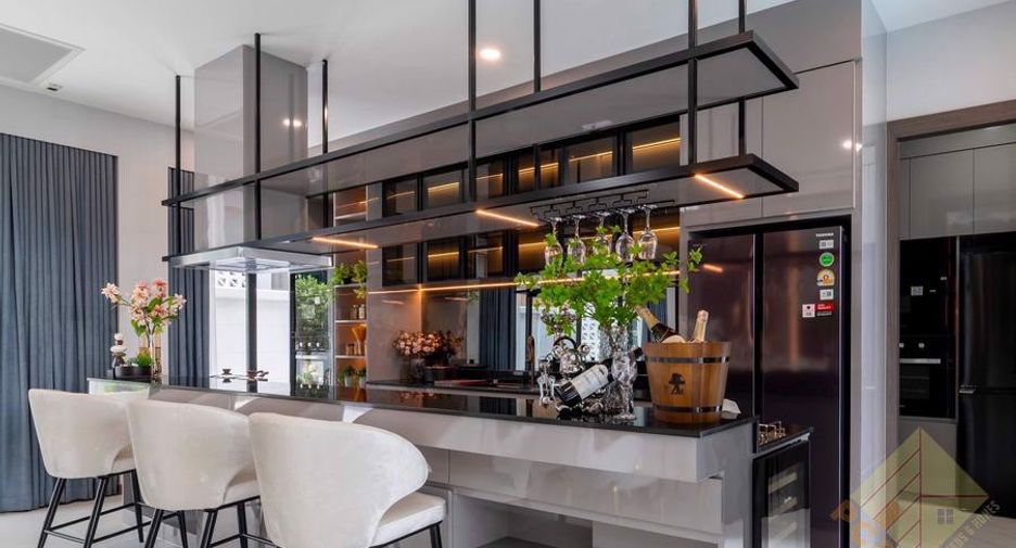 For sale 4 ベッドルーム house in East Pattaya, Pattaya