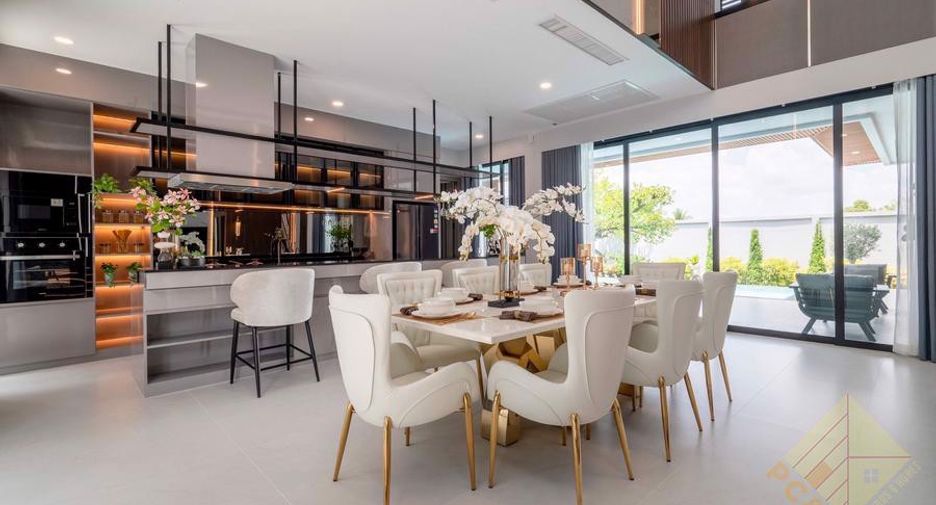 For sale 4 ベッドルーム house in East Pattaya, Pattaya