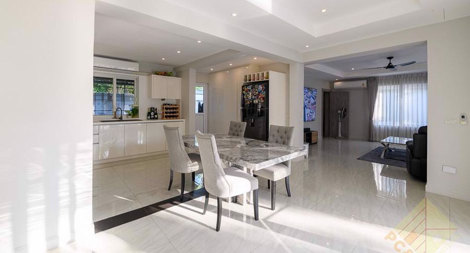 Casa en venta de 3 habitaciones en Bang Lamung, Chonburi