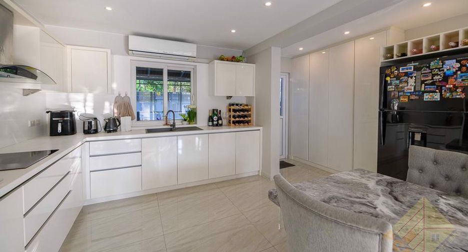 Casa en venta de 3 habitaciones en Bang Lamung, Chonburi