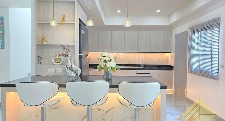 Casa en venta de 4 habitaciones en Bang Lamung, Chonburi