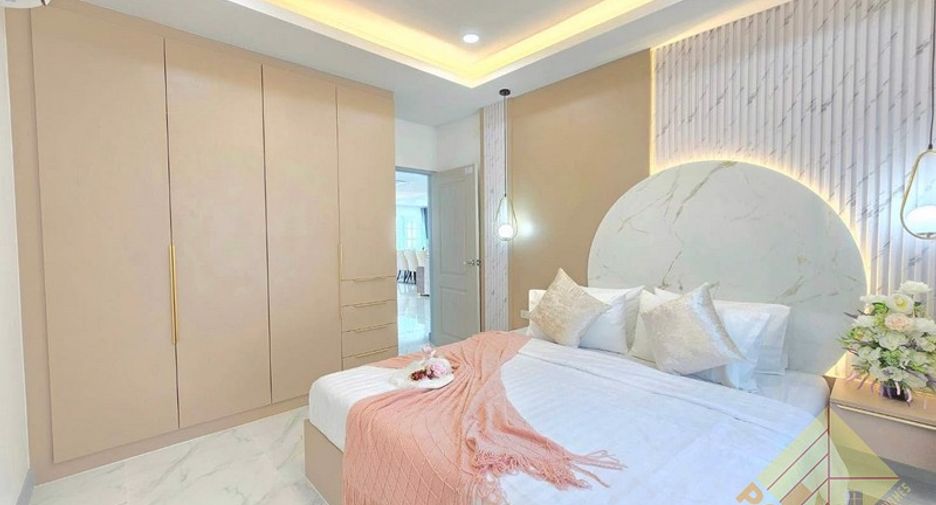 Casa en venta de 4 habitaciones en Bang Lamung, Chonburi
