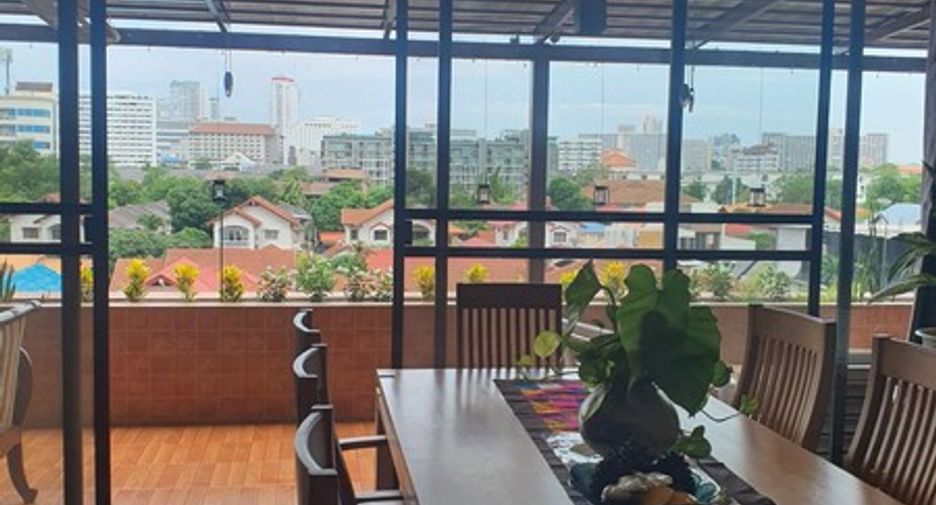 For sale 4 ベッドルーム condo in Jomtien, Pattaya