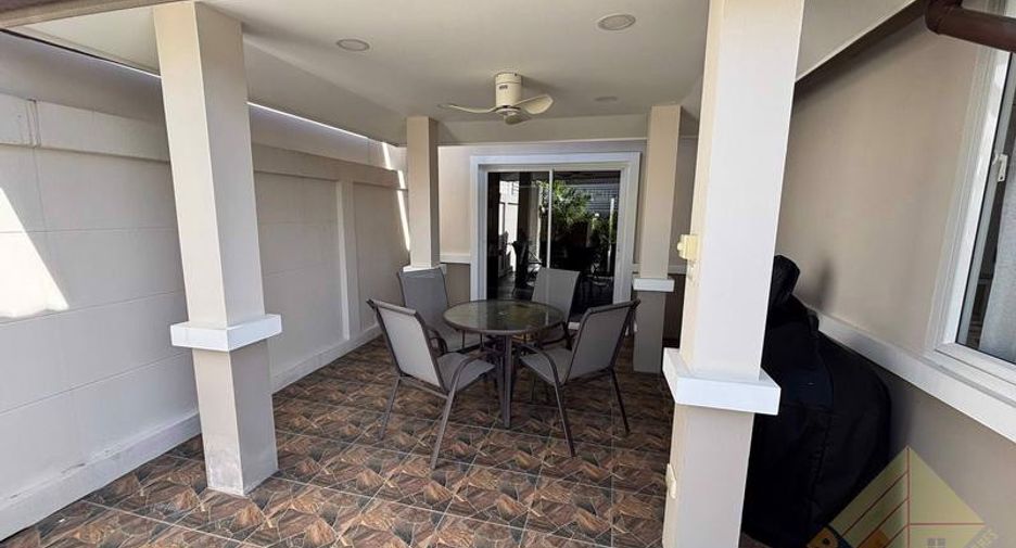 For sale 3 bedrooms house in Huay Yai, Pattaya