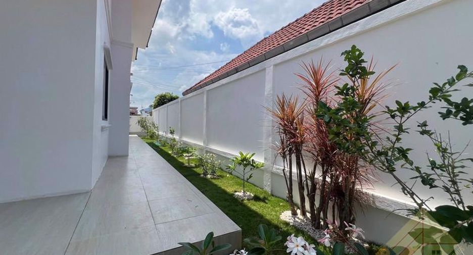 For sale 4 bedrooms house in Jomtien, Pattaya