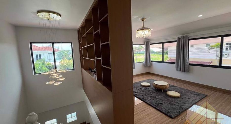 For sale 4 bedrooms house in Jomtien, Pattaya