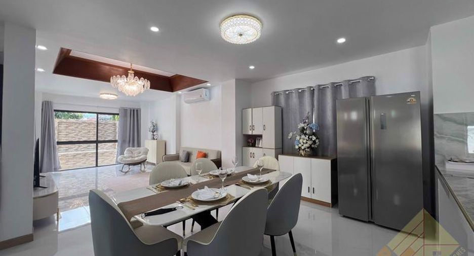 For sale 4 bedrooms house in Jomtien, Pattaya