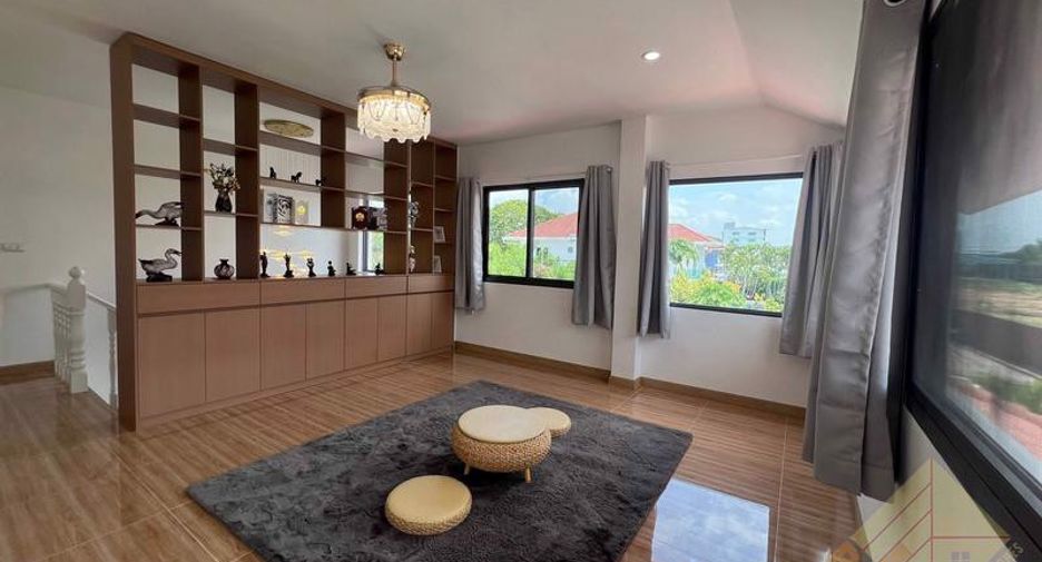 For sale 4 bedrooms house in Jomtien, Pattaya