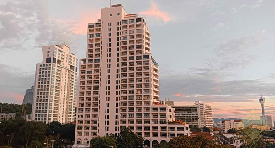 For sale and for rent 3 bedrooms condo in Pratumnak, Pattaya