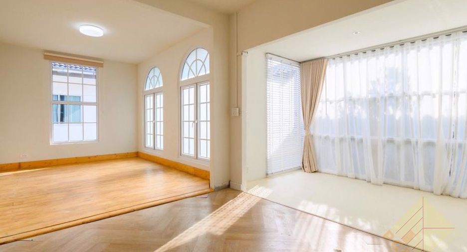 For sale 2 bedrooms house in East Pattaya, Pattaya